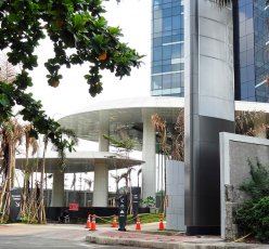 Allianz Tower Jakarta Outdoor Side